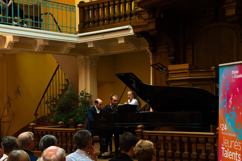 © JEUNES TALENTS