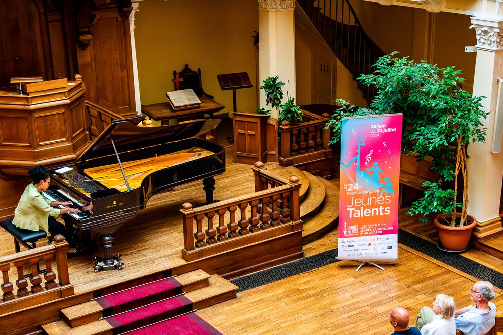 © JEUNES TALENTS