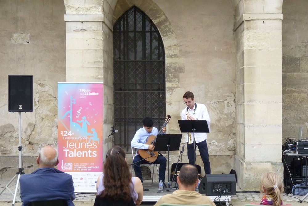© JEUNES TALENTS
