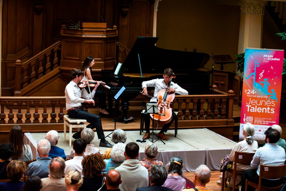 © JEUNES TALENTS