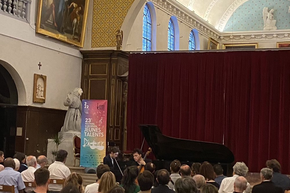 © JEUNES TALENTS